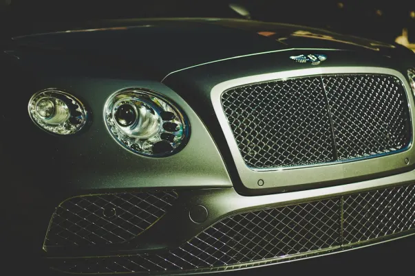 أوفيتونز كازينو تطبيق أندرويد/آي أو إس